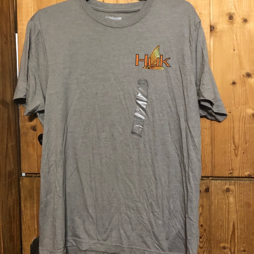 NWOT HUK fishing T-shirt